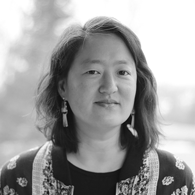 Sarah !con.authorLastName