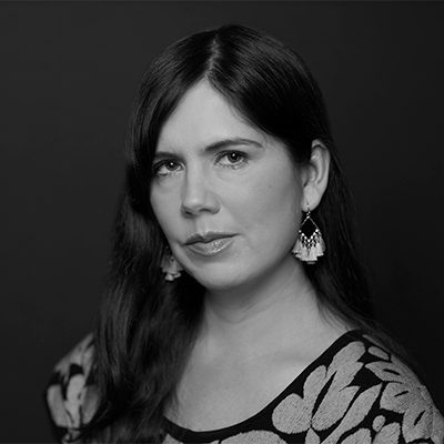 Elizabeth Gonzalez !con.authorLastName