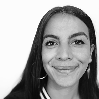 Marisa !con.authorLastName